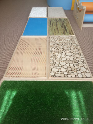 Тактильний комплект модулів на підлогу "Доріжка"