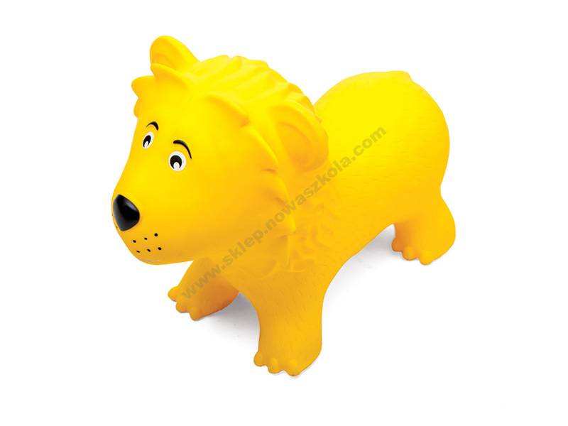 М'яч стрибає. Лев