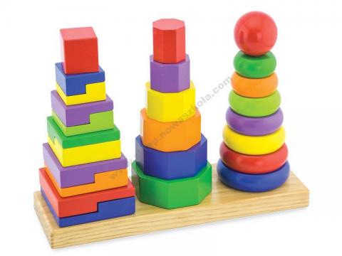 3 вежі. Дерев'яна піраміда