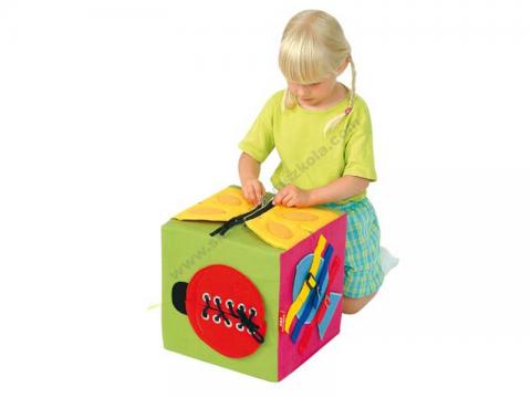 Обробка куба з метеликом